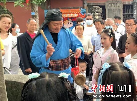 英雄联盟msi-火焰蓝铸就钢铁城墙